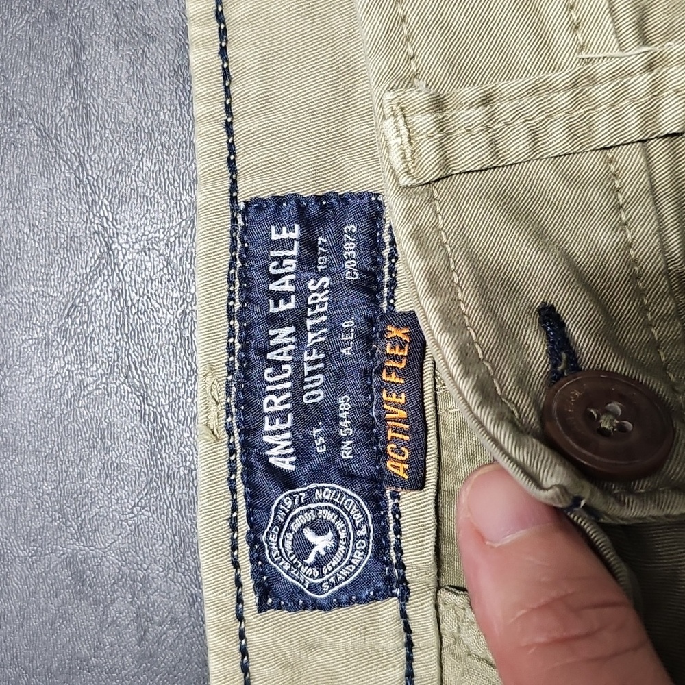 American Eagle Men's Tan Shorts - Picture 2 of 5